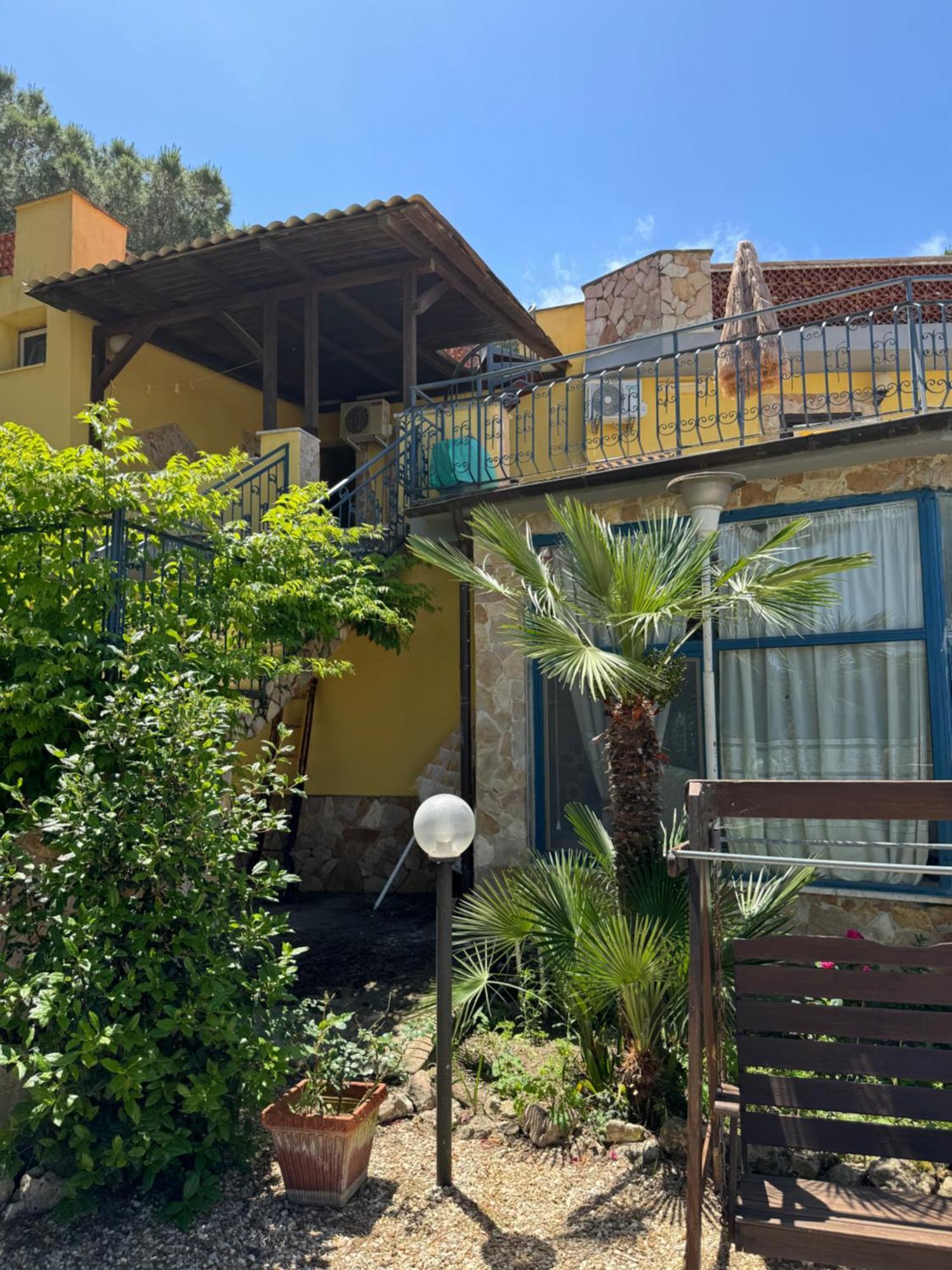 Paradiso Hotel