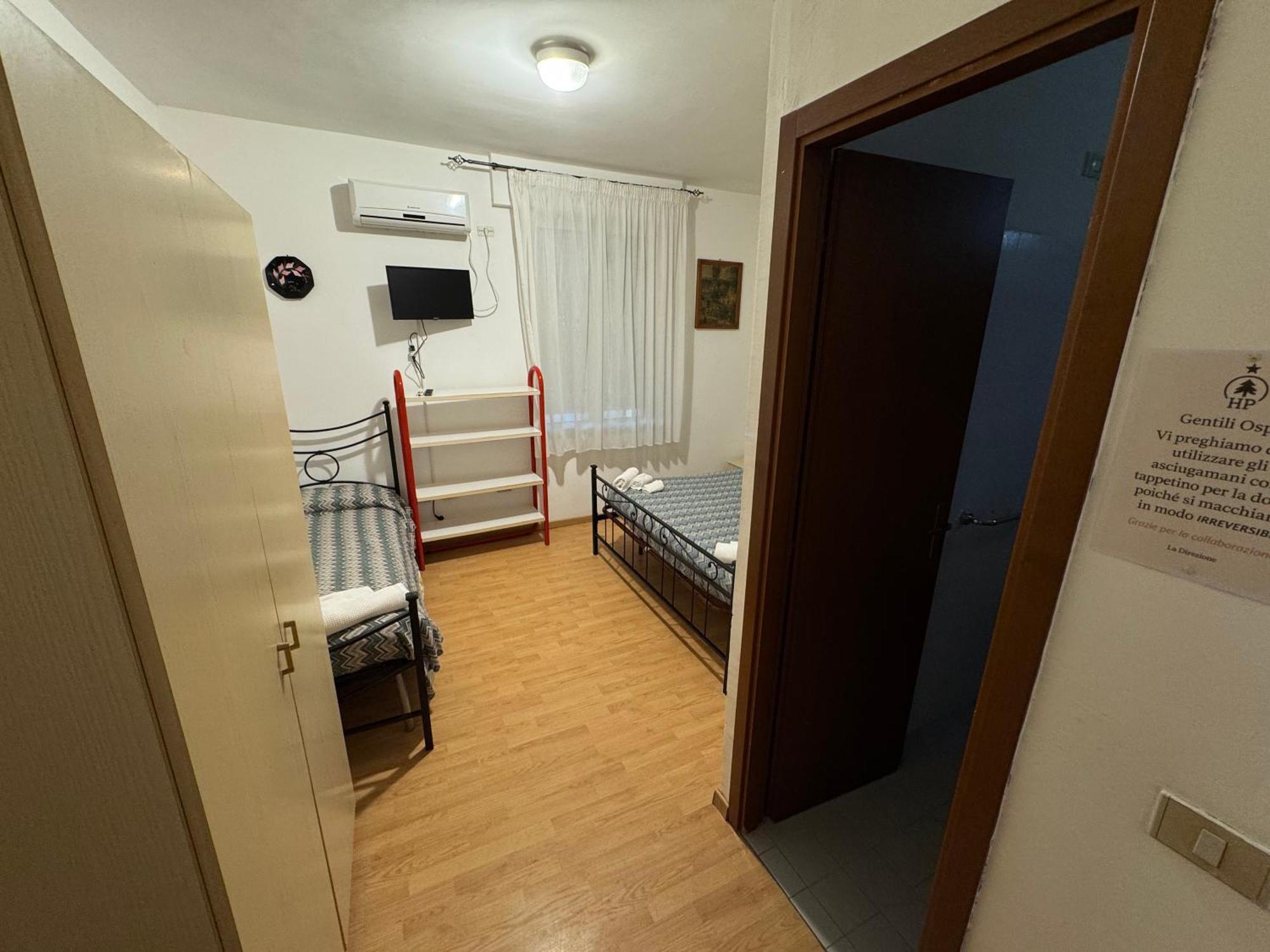 Paradiso Hotel *